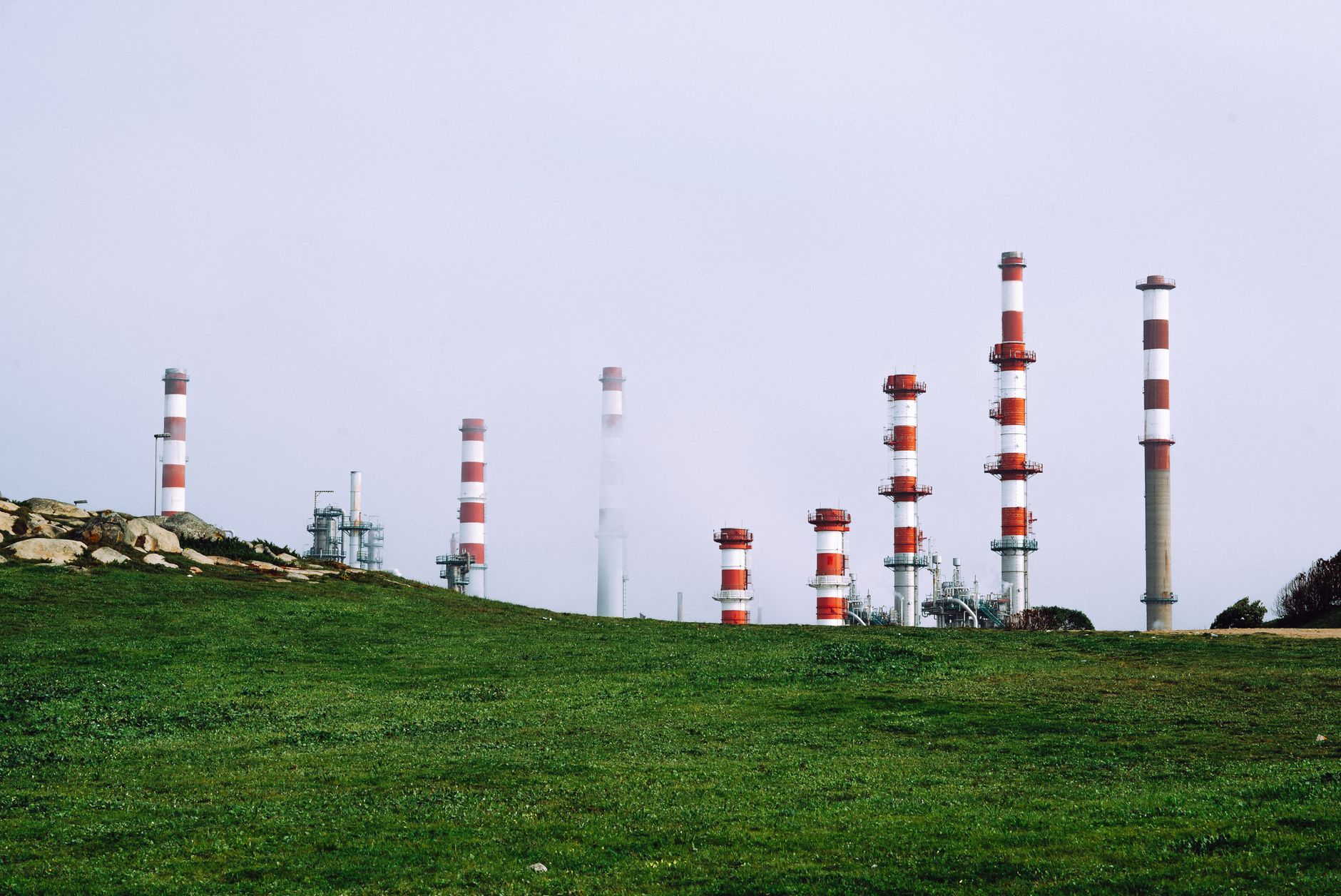 US Rollbacks on Emission Limits Spark Climate Concerns