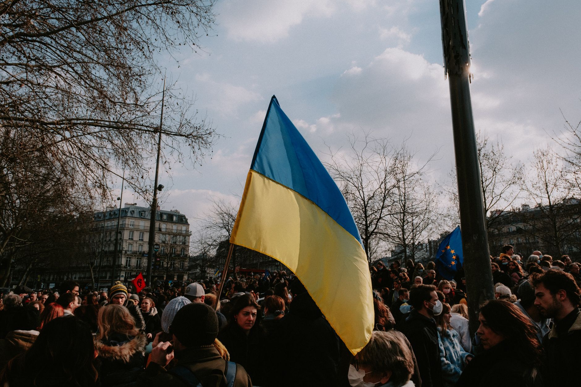 Turmoil in France as Protests Erupt; Zelensky Alleges Starlink Manipulation