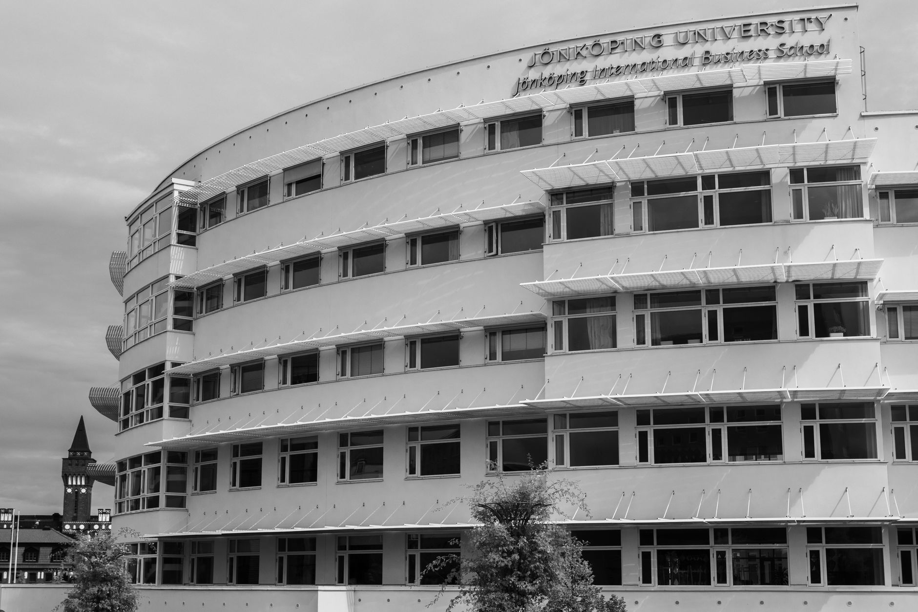 AI Reshapes the Business School Experience