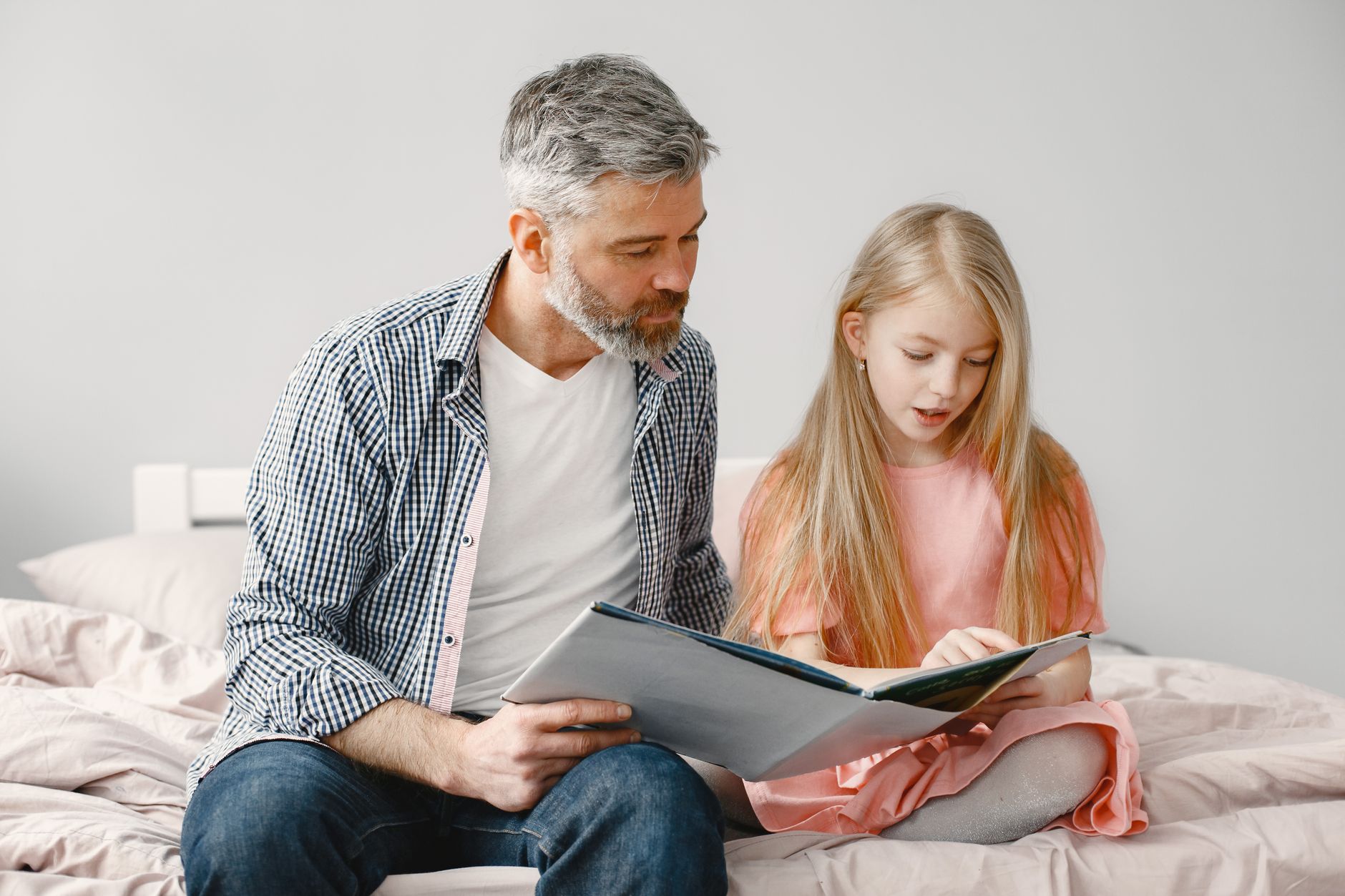 MP High Court Mandates Fathers to Fund Daughters' Education