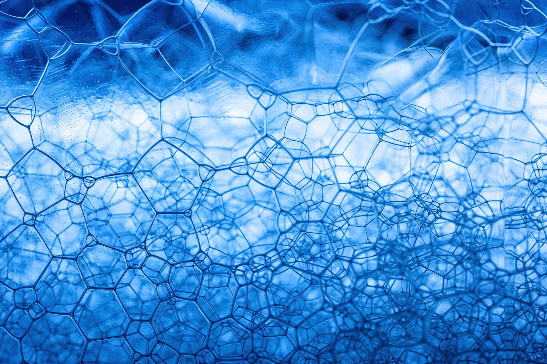 Scientists Witness Water's Dual Molecular Dance, Confirming Old Theory