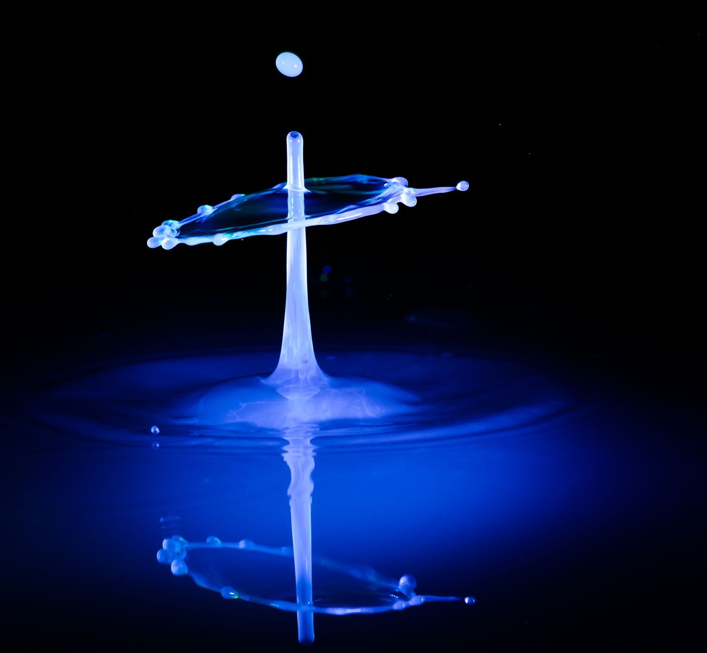 Toy Sprinklers Crack Feynman's Longstanding Fluid Riddle