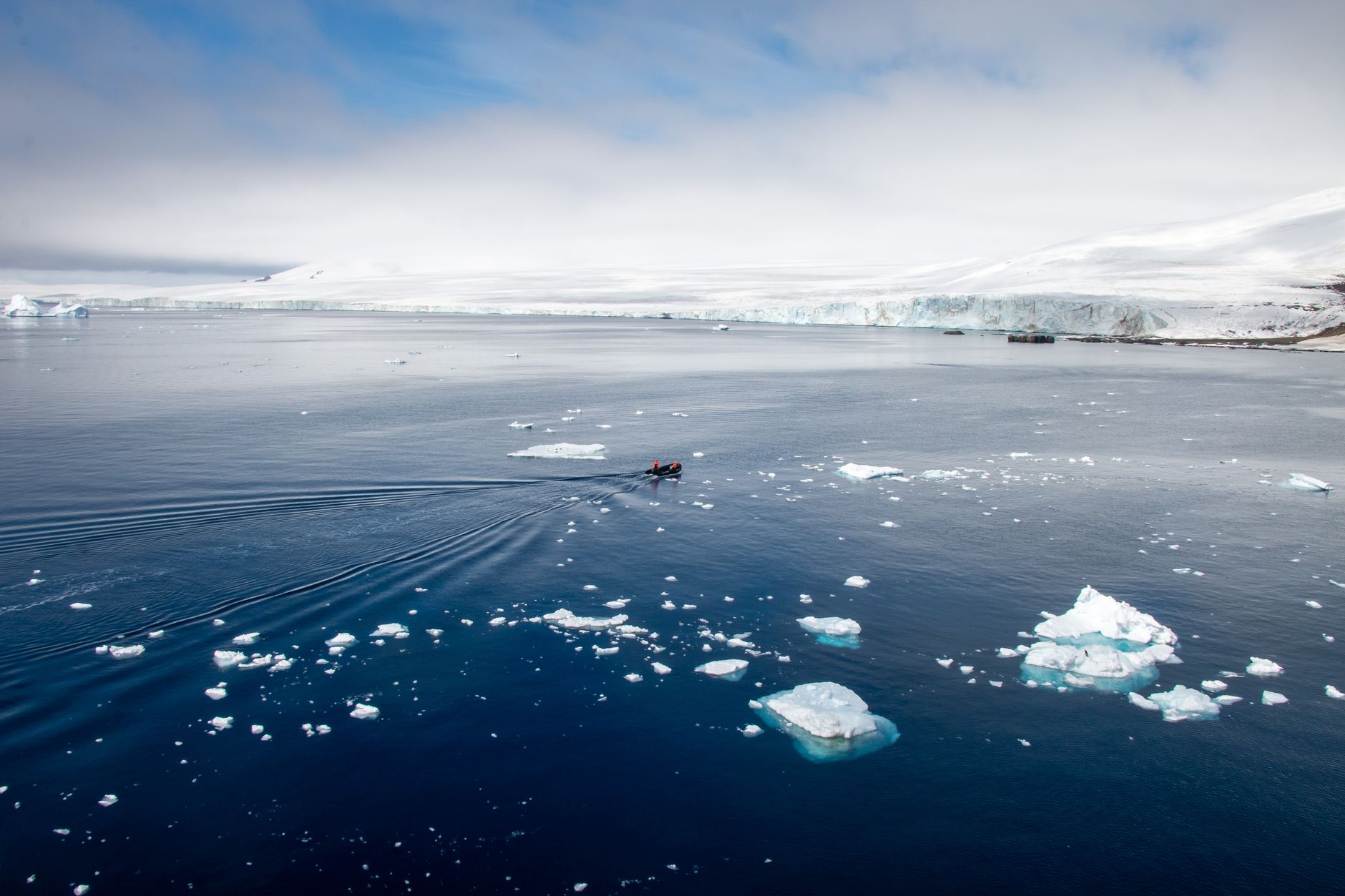 New Discovery Sheds Light on Water's Life-Giving Properties