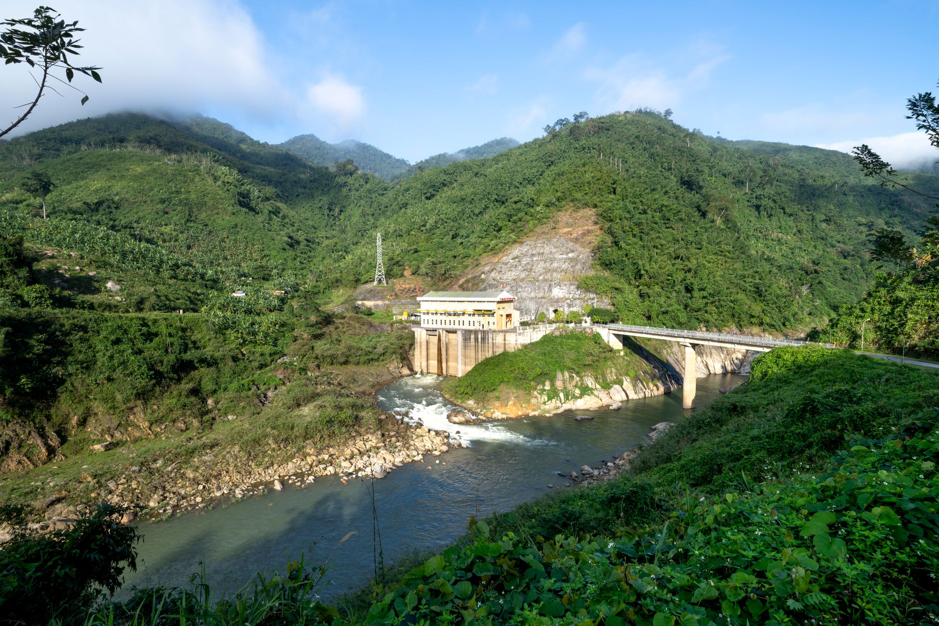 Arunachal's 1,000 MW Hydro-power Project Gains Green Light