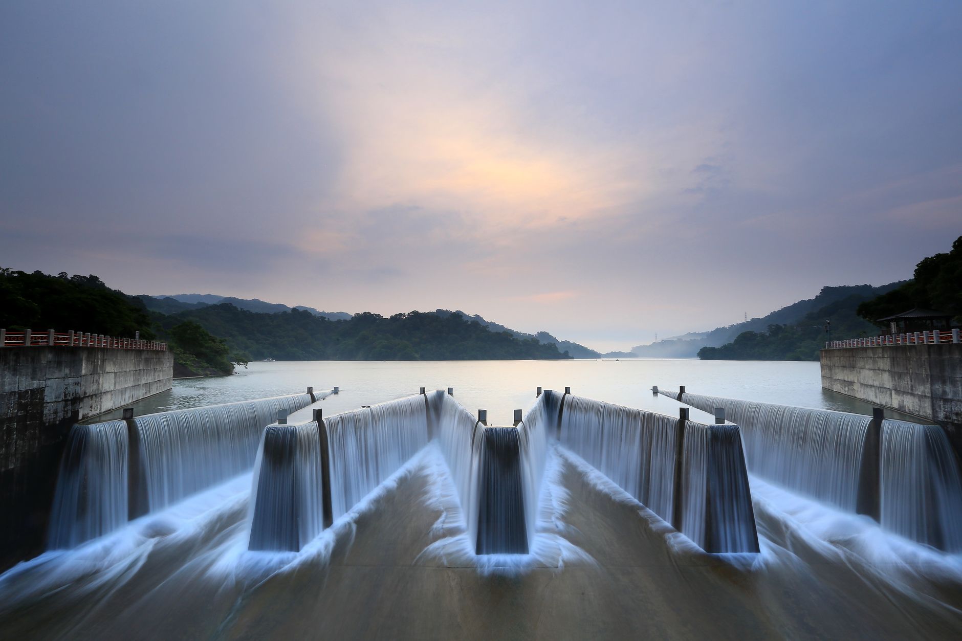 Bipartisan Concerns Rise Over AI's Environmental Toll