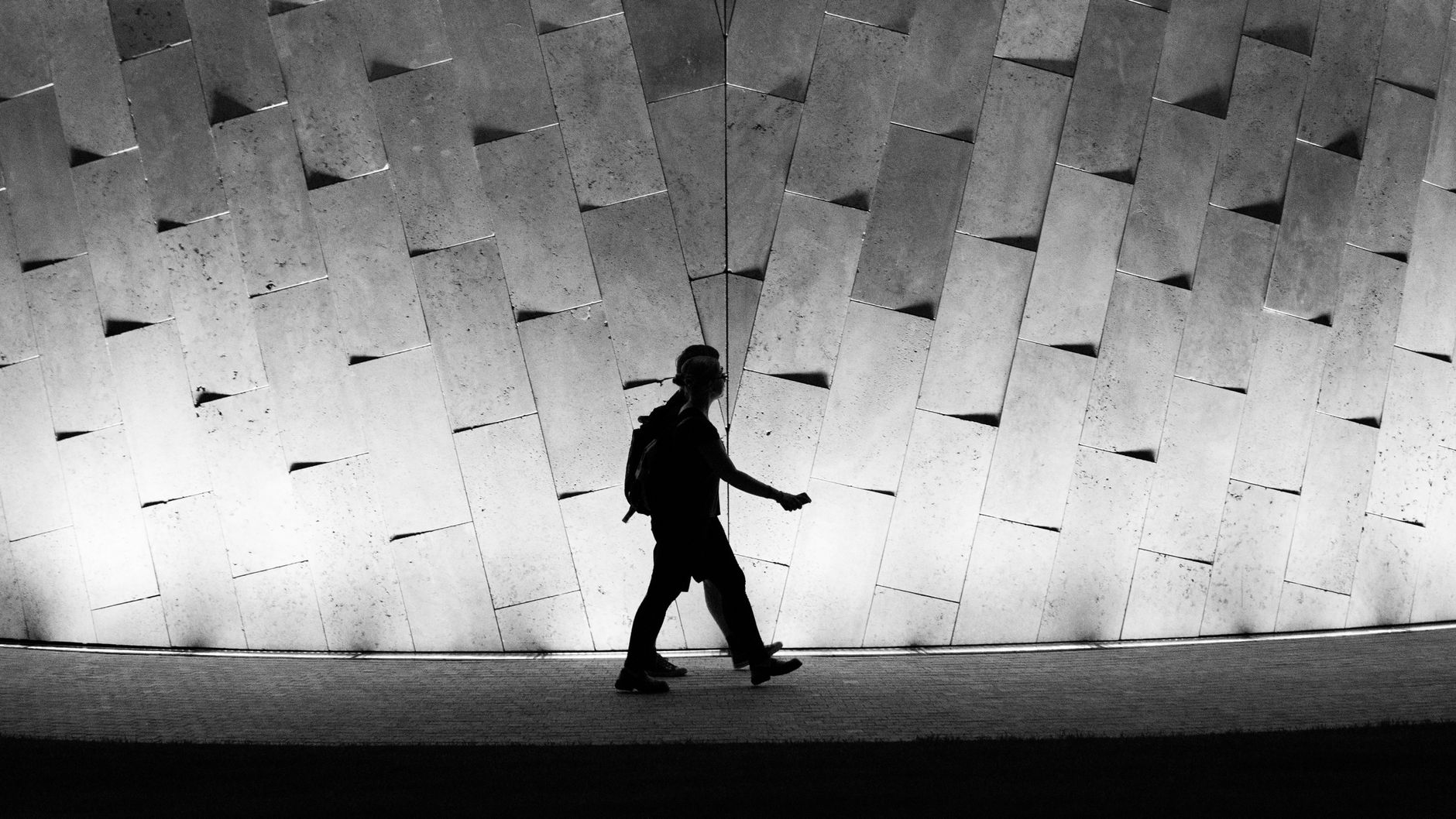 Scientists Uncover Why Humans Tend to Walk Left