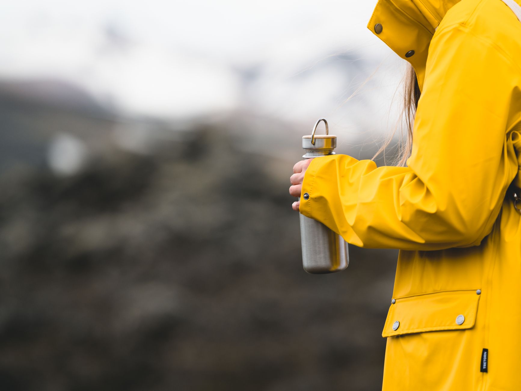 Innovative Jacket Captures Water from Air: A Sustainable Solution