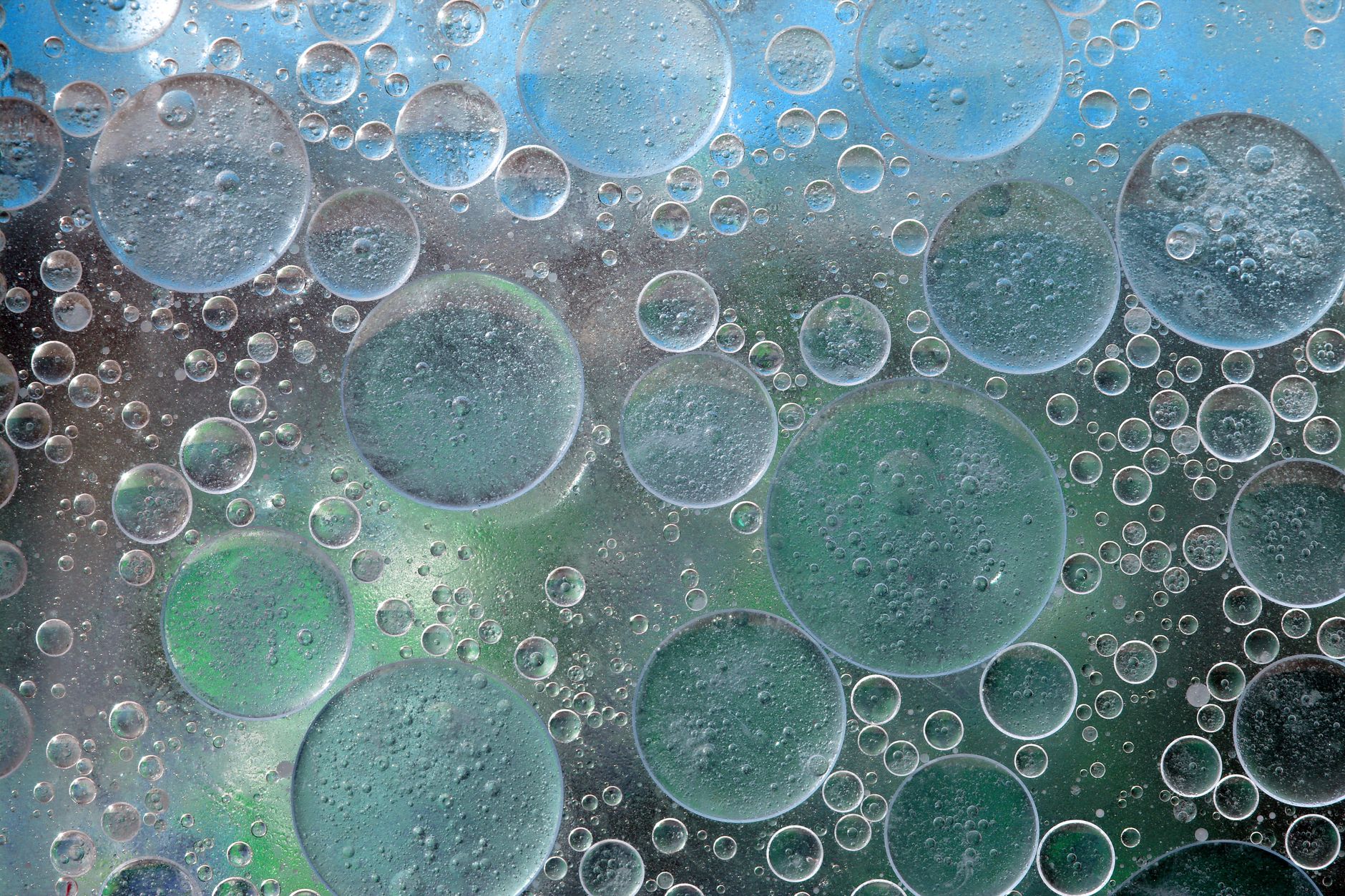 Water's Molecular Dance: Scientists Validate Long-Held Theory