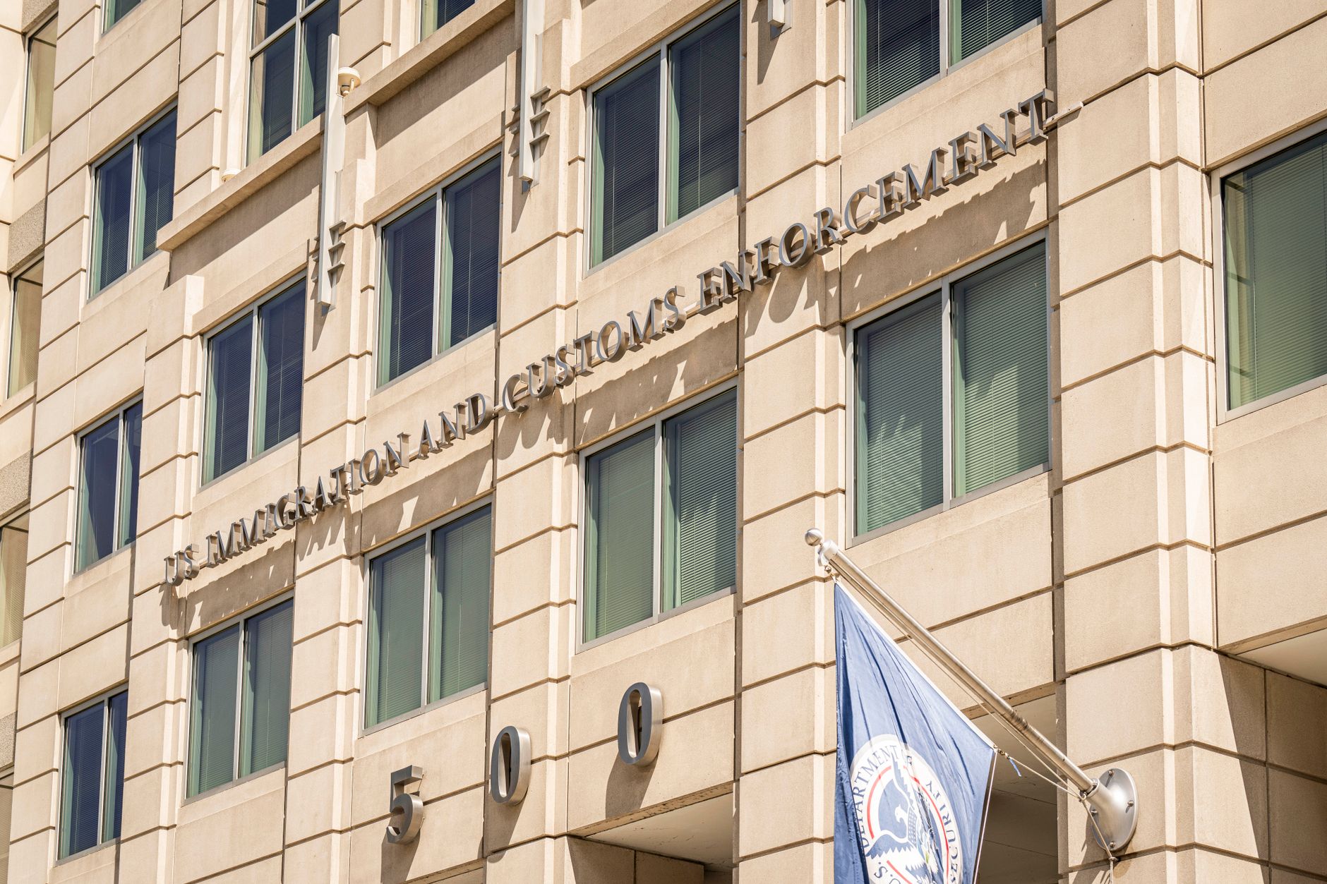 US Visa Revocation Plan Sparks Legal Concerns