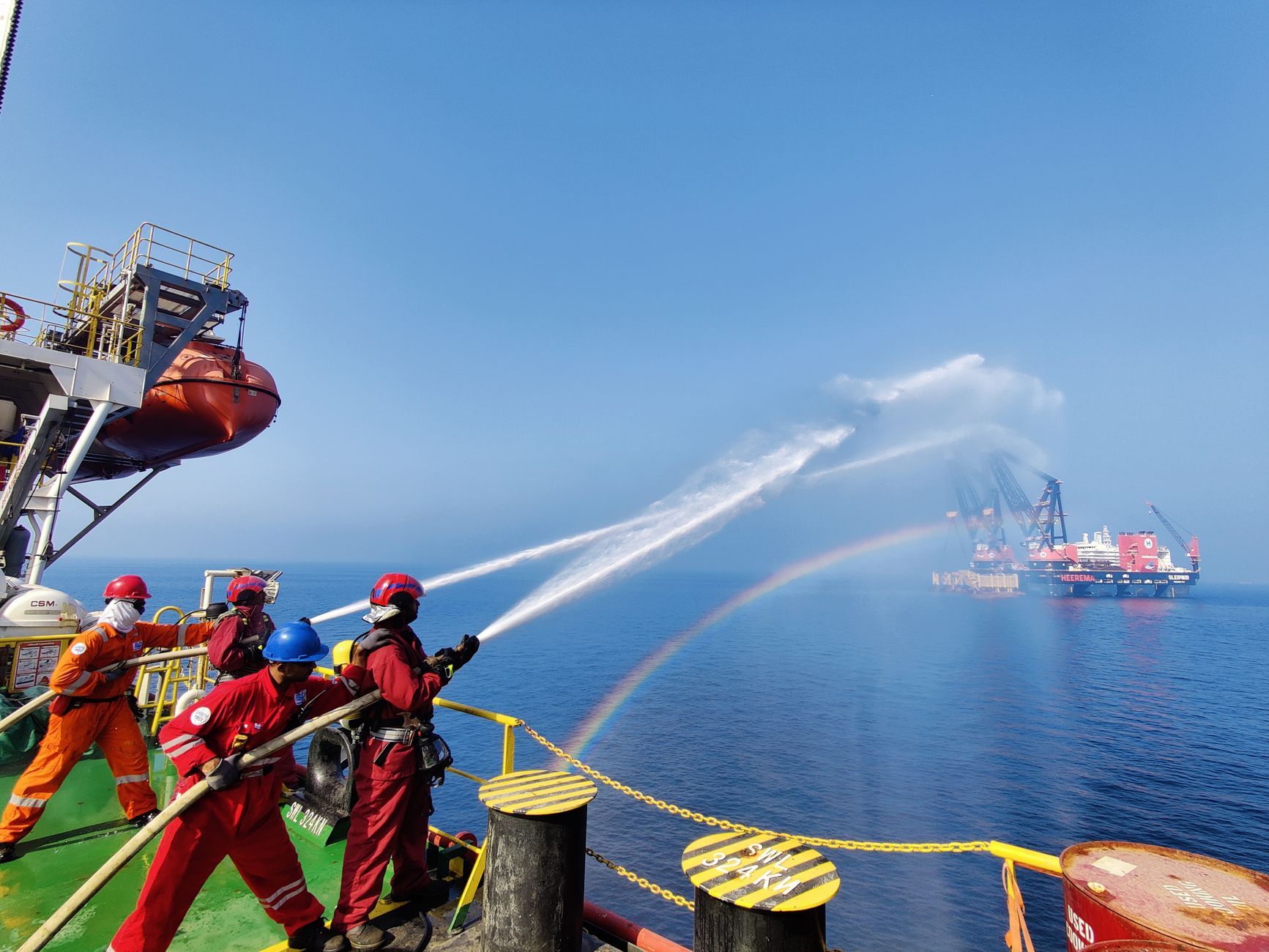 Oman Faces Environmental Crisis as Oil Spill Reaches Coast