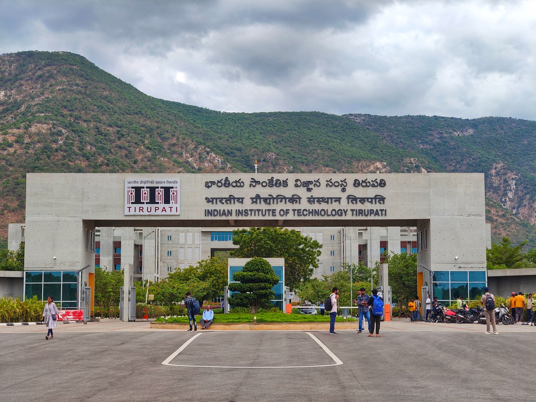 IITs Expand Horizons: A New Era for Working Professionals