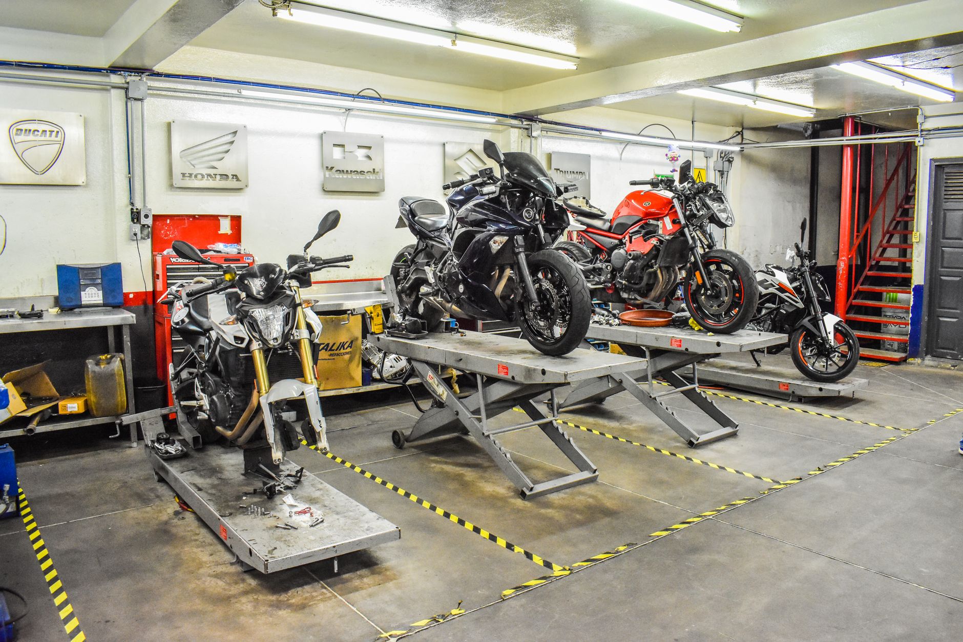 Delhi's EV Policy 2.0: A Turning Point for Two-Wheelers and Mechanics