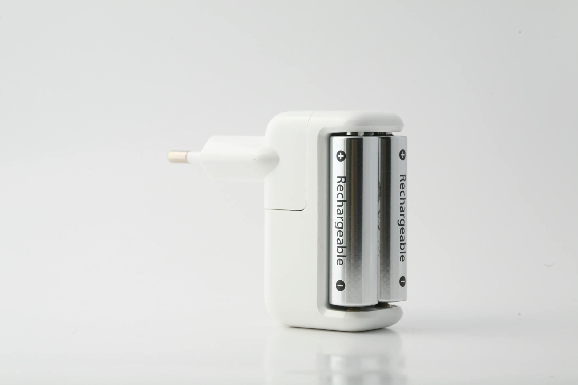 Revolutionary Water Battery Promises Centuries of Safe Use