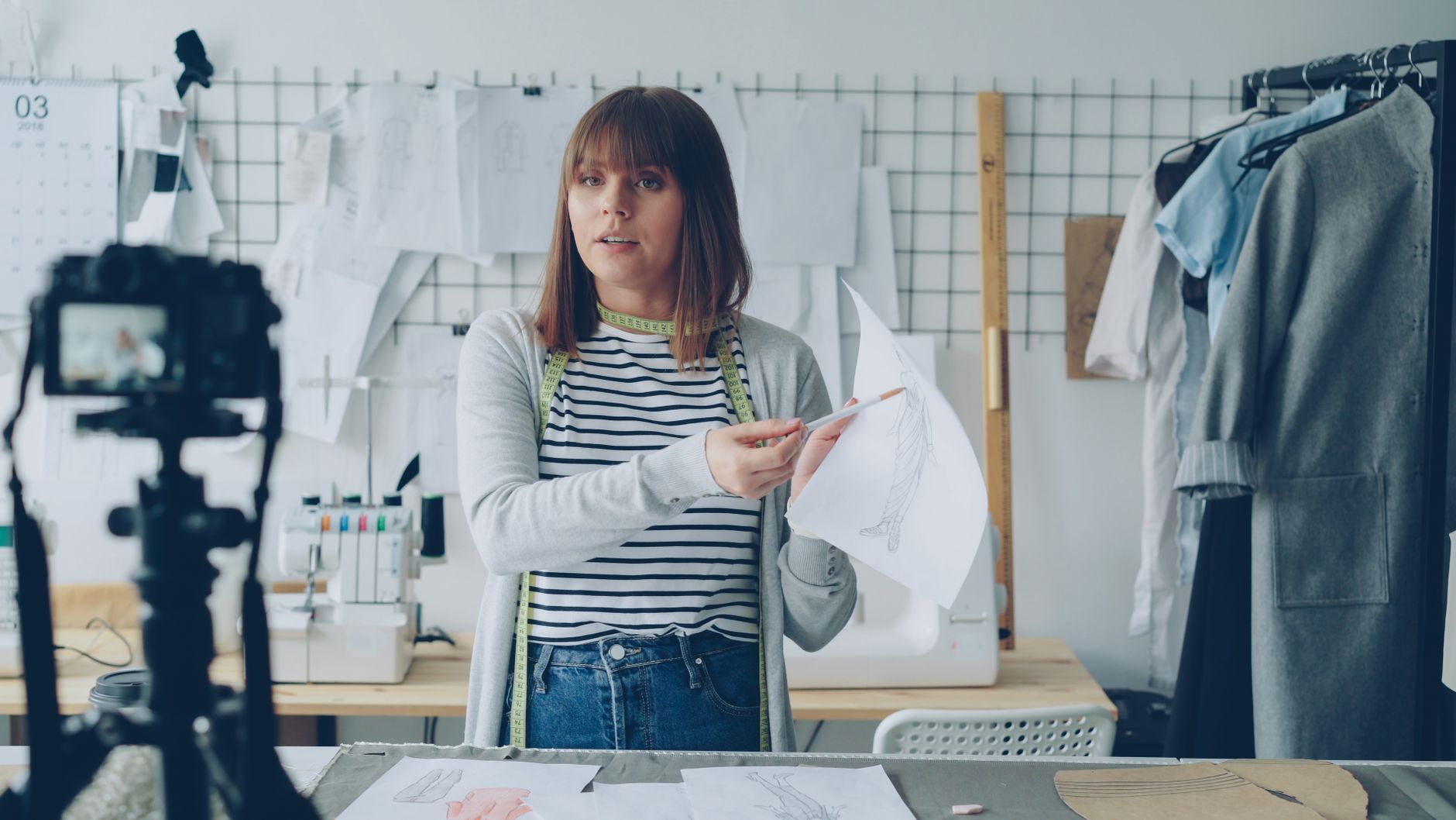 Unlocking Solo Success: AI Prompts for Entrepreneurs