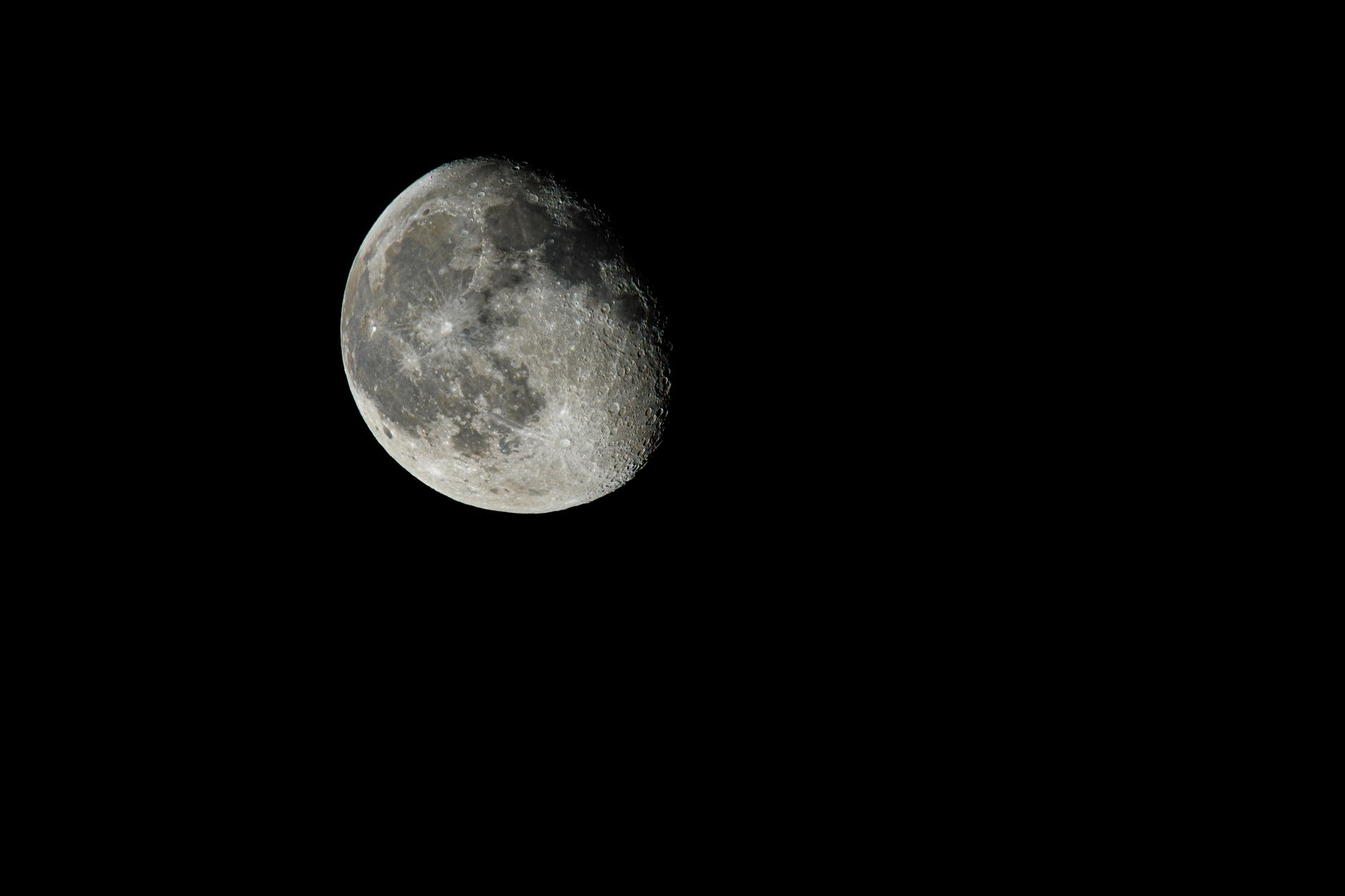 Scientists Unveil Cost-Cutting Pathway to the Moon
