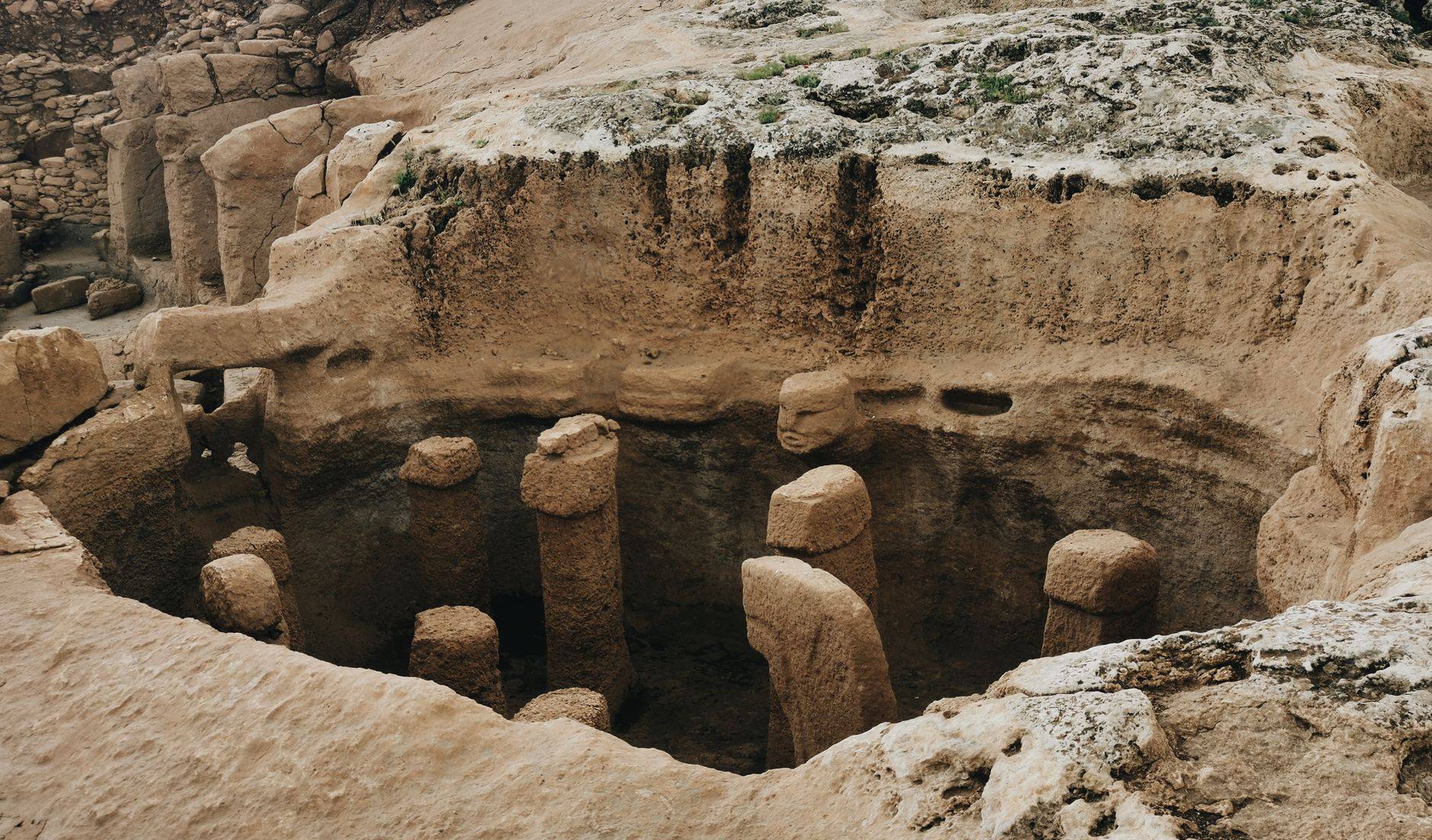 Ancient Vessel Unearthed in Turkish Waters: World's Oldest Shipwreck