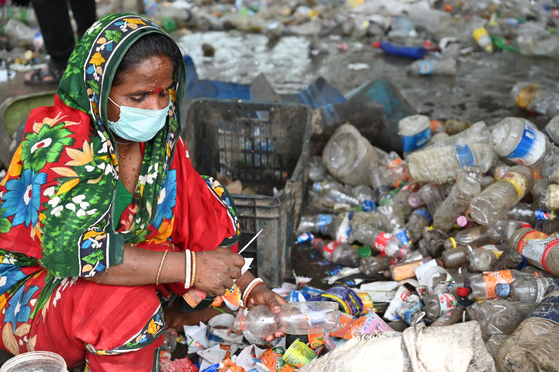 Bhopal's Railway Food and Water Put Passengers at Risk