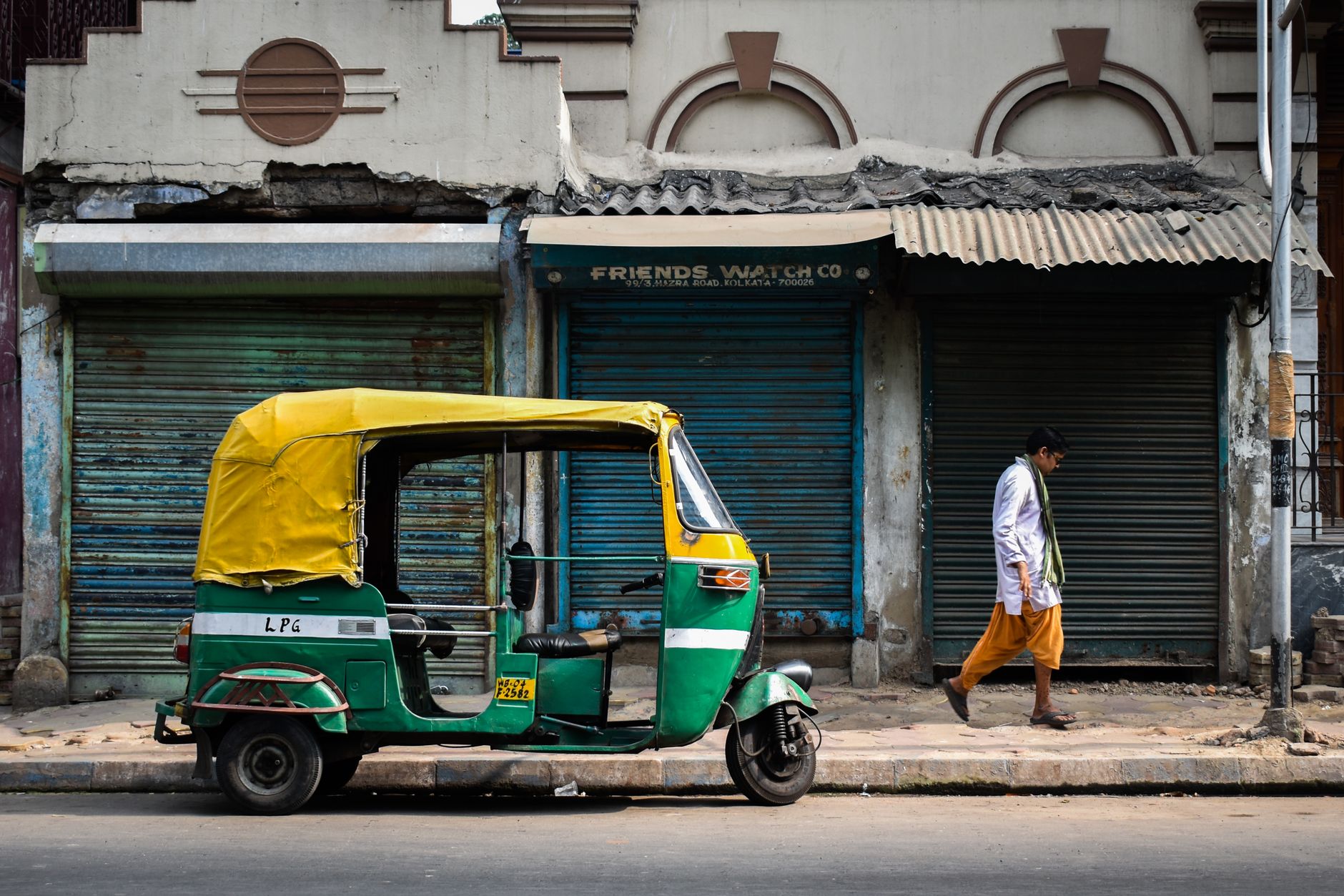 India Presses for LPG Efficiency Amidst West Asian Conflict