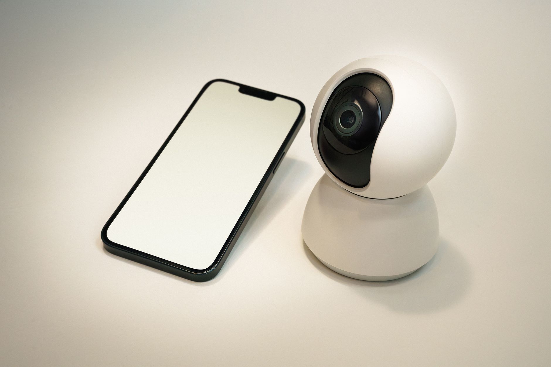 KAIST's Innovative Tech Turns Smartphones into Hidden Camera Detectors