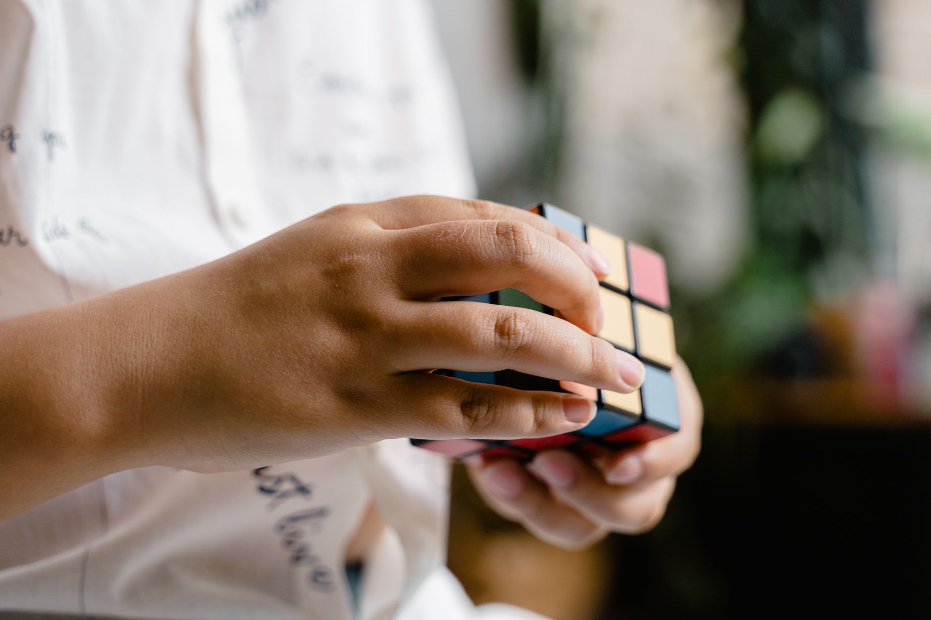 Six-Year-Old Chinese Prodigy Smashes Rubik's Cube Record