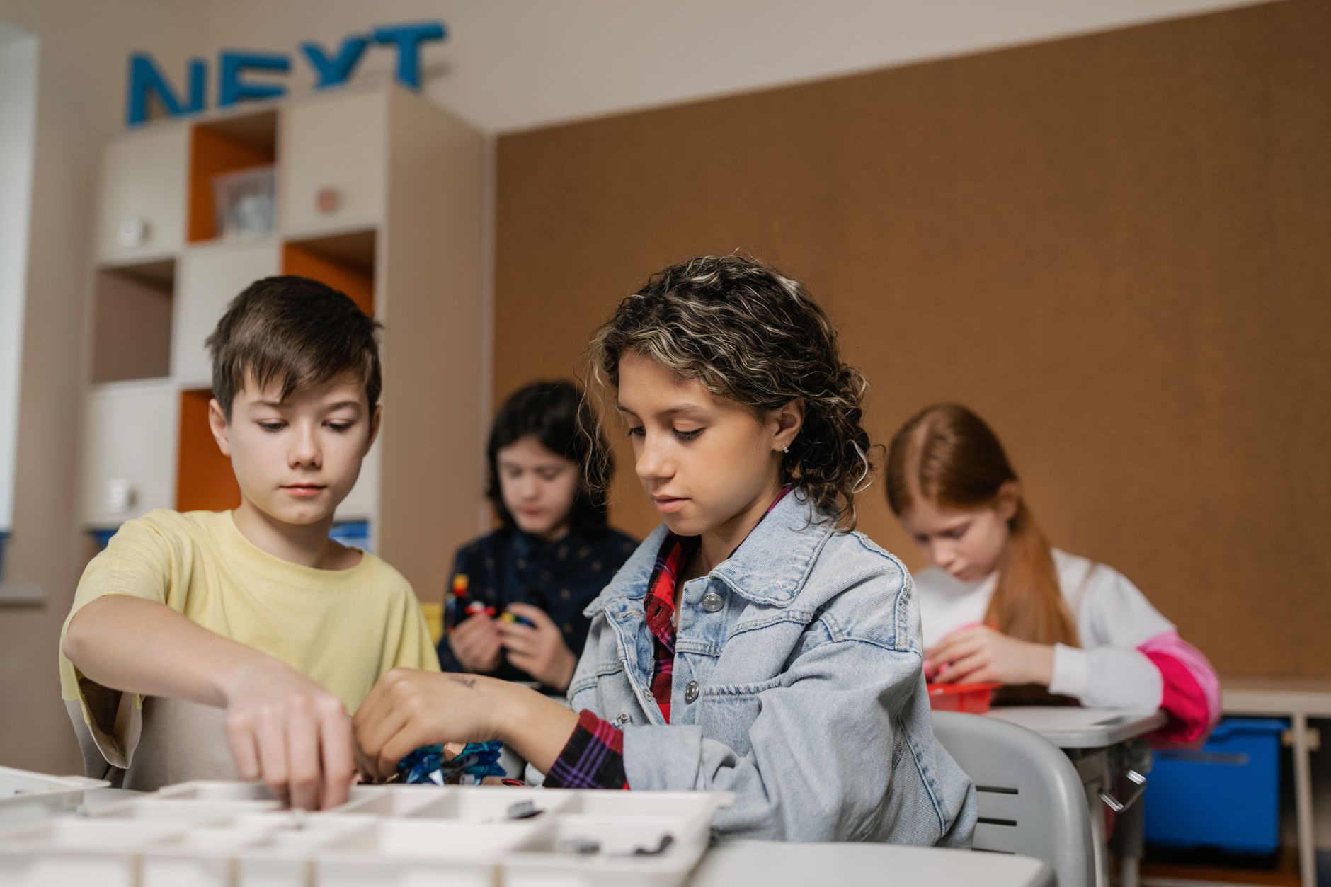 Education Leaders Call for Curriculum Reform as AI Emerges
