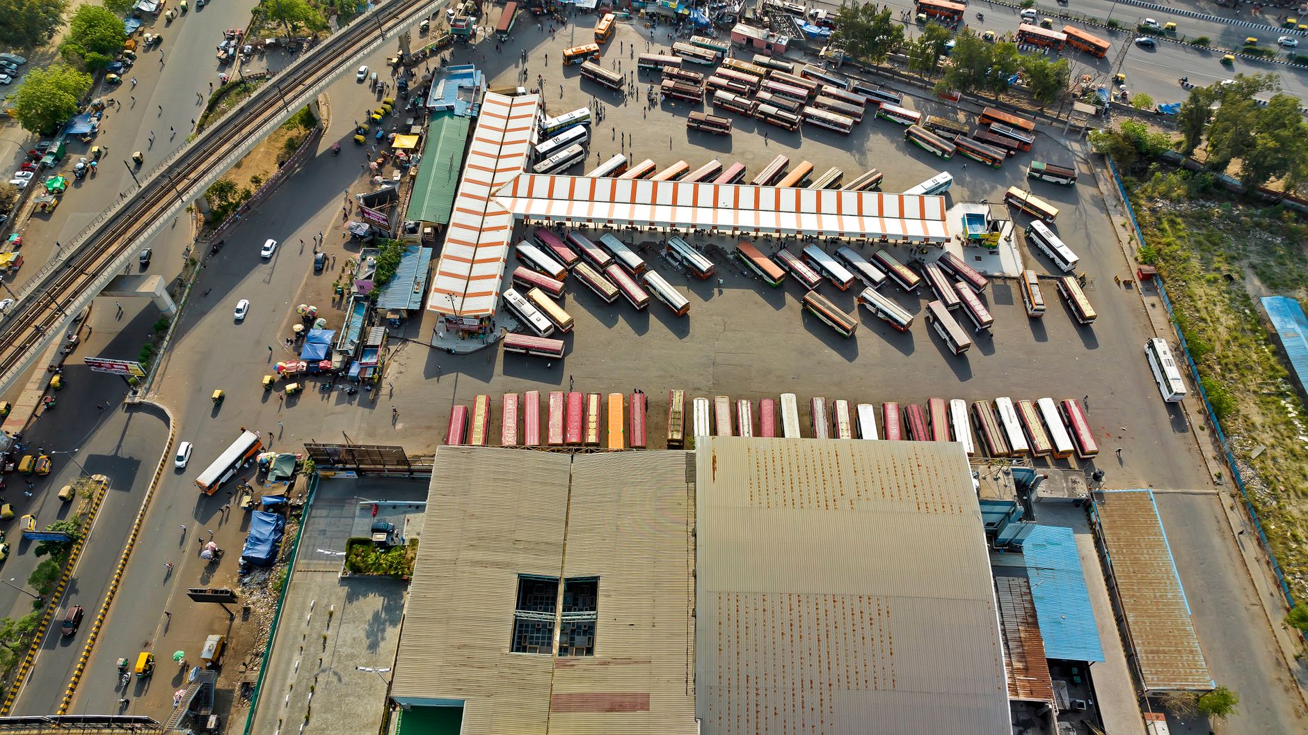 Hyderabad's Bus Stations to Become Hubs of Modern Convenience