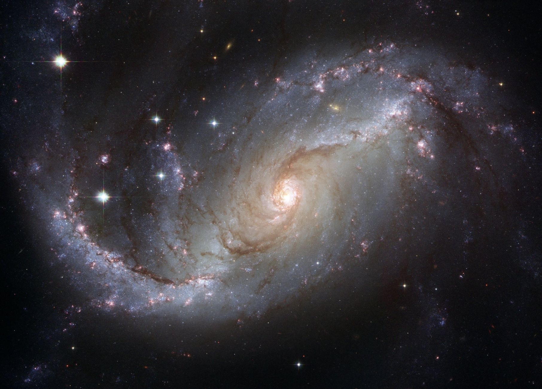 Hubble Unveils Asymmetric Beauty of NGC 4654