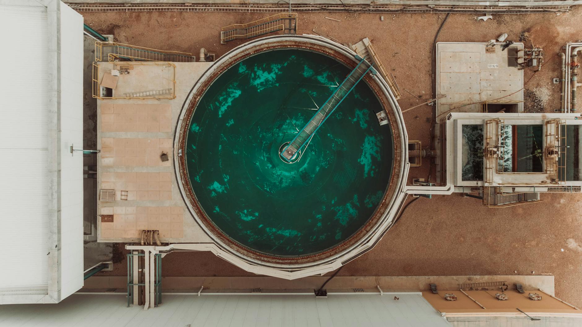 UAE's Innovative Water System Defies Desert Odds