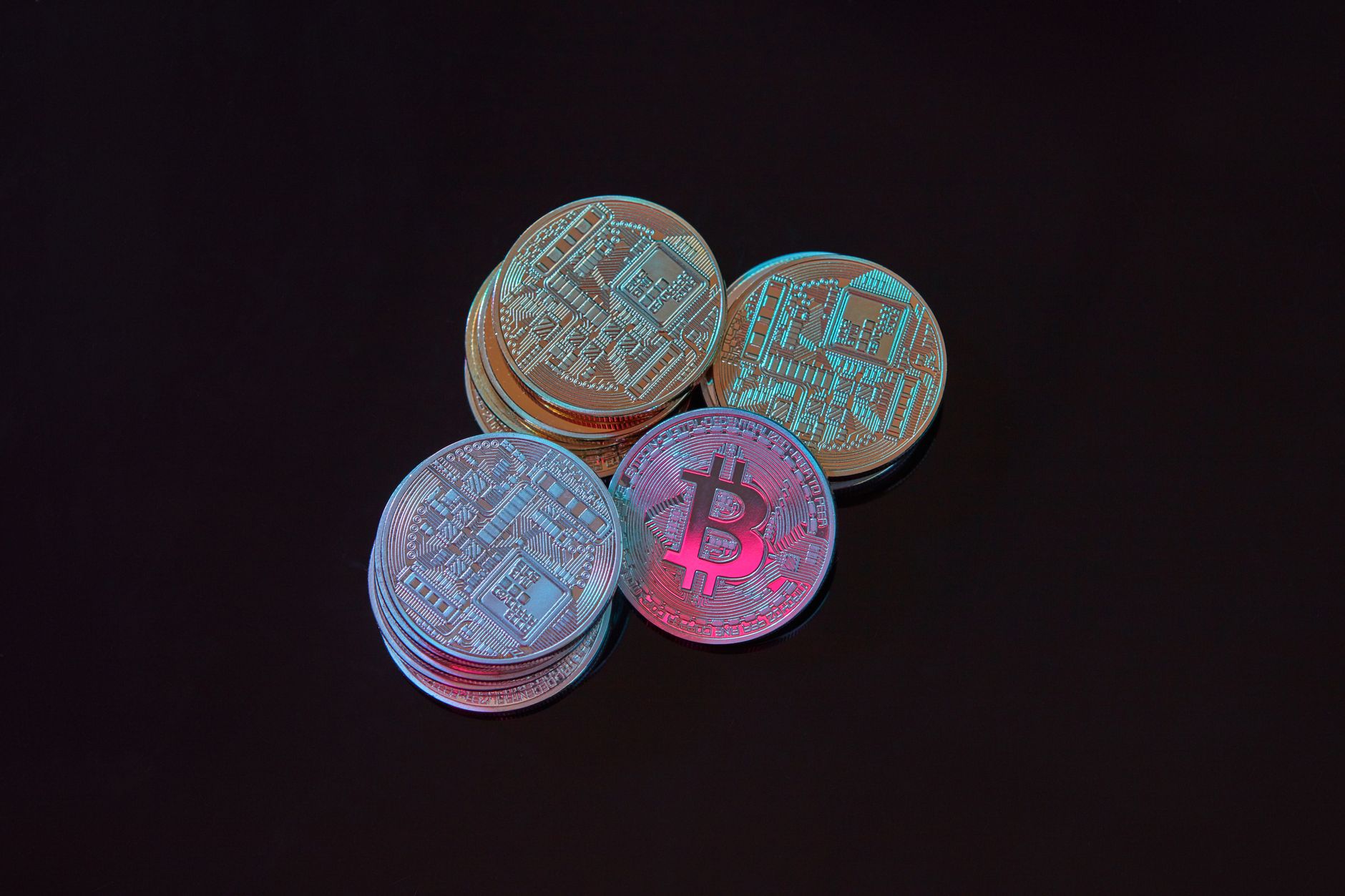 RBI Embraces Blockchain, Stays Wary of Cryptocurrency Risks