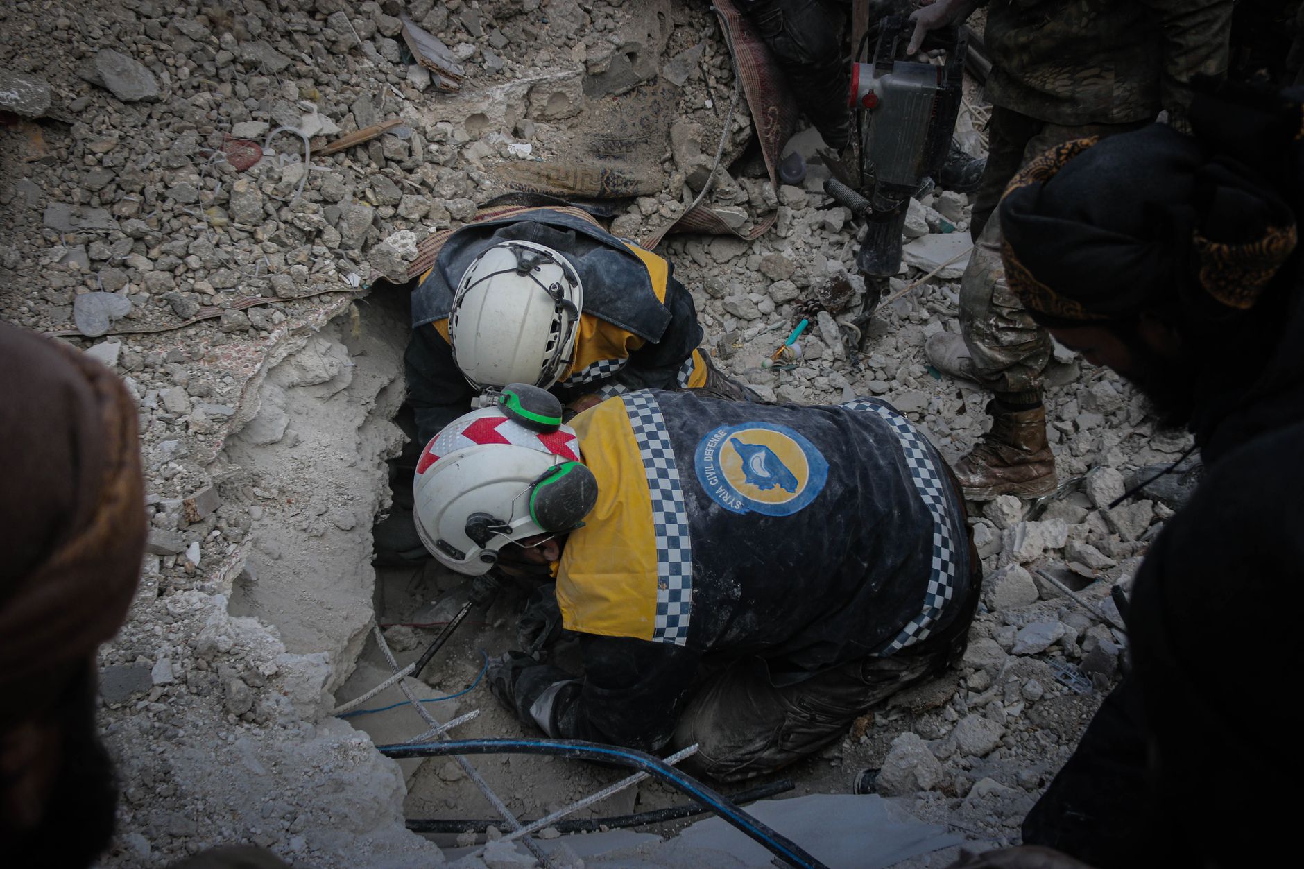 Unprecedented Nepal Rescue: Experts Hail 'Extraordinary' Operation