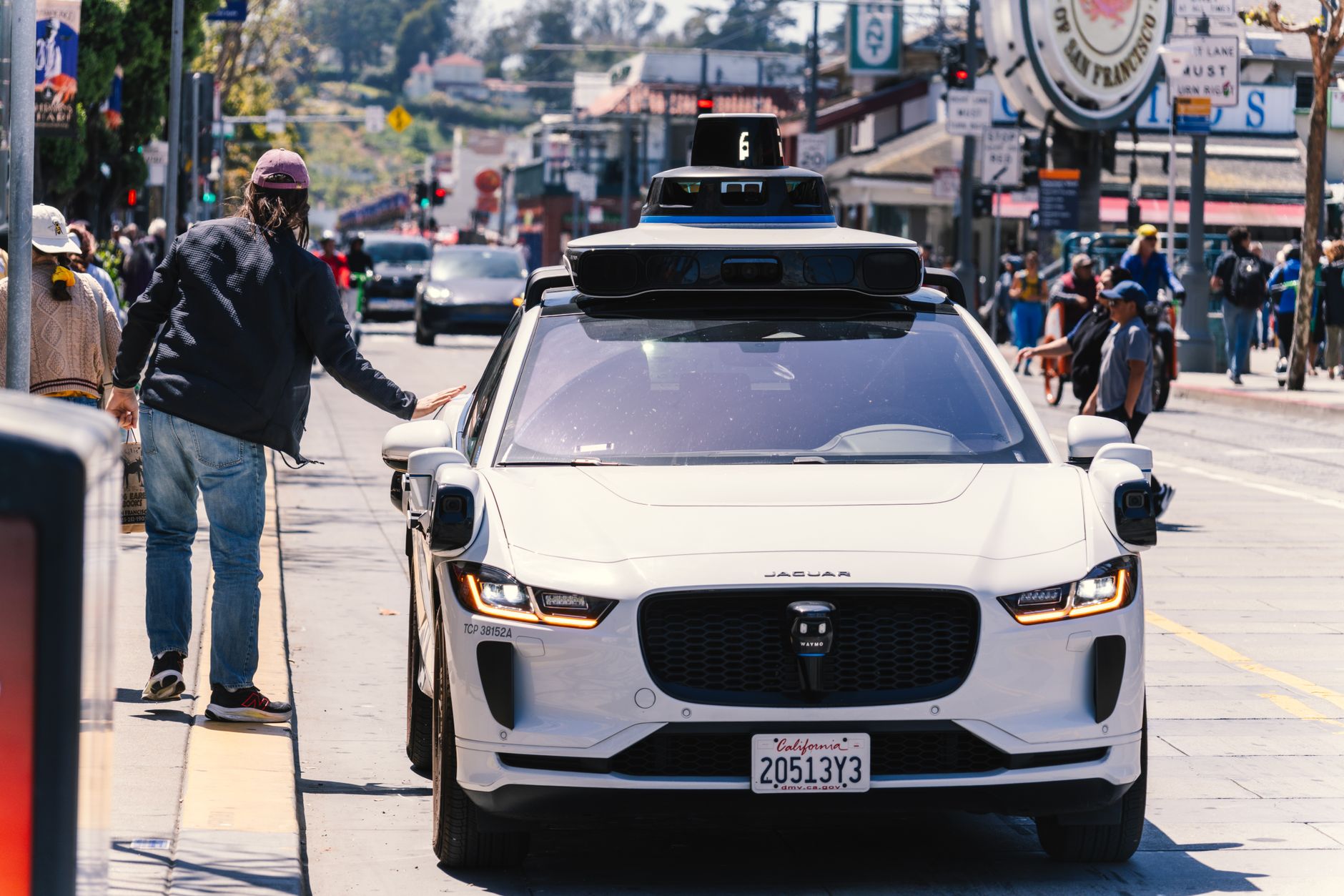 India Paves the Way for Driverless Cars with Regulatory Shift