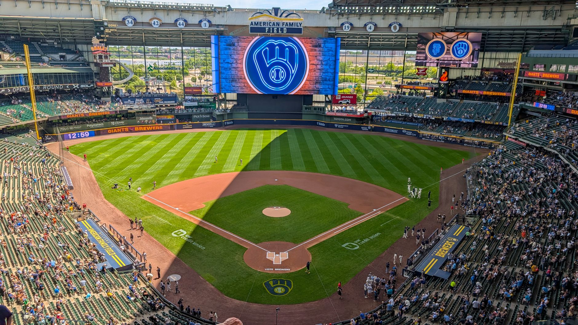 Padres and Brewers Set for NL Division Showdown