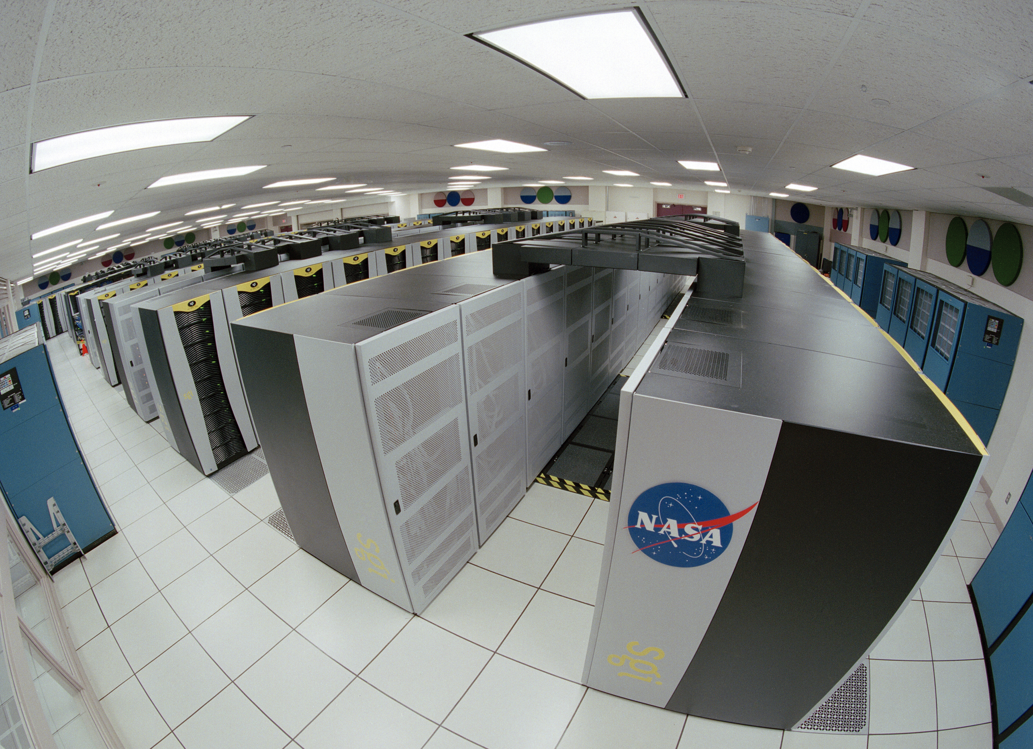 China's Supercomputer Surpasses US in Global Rankings