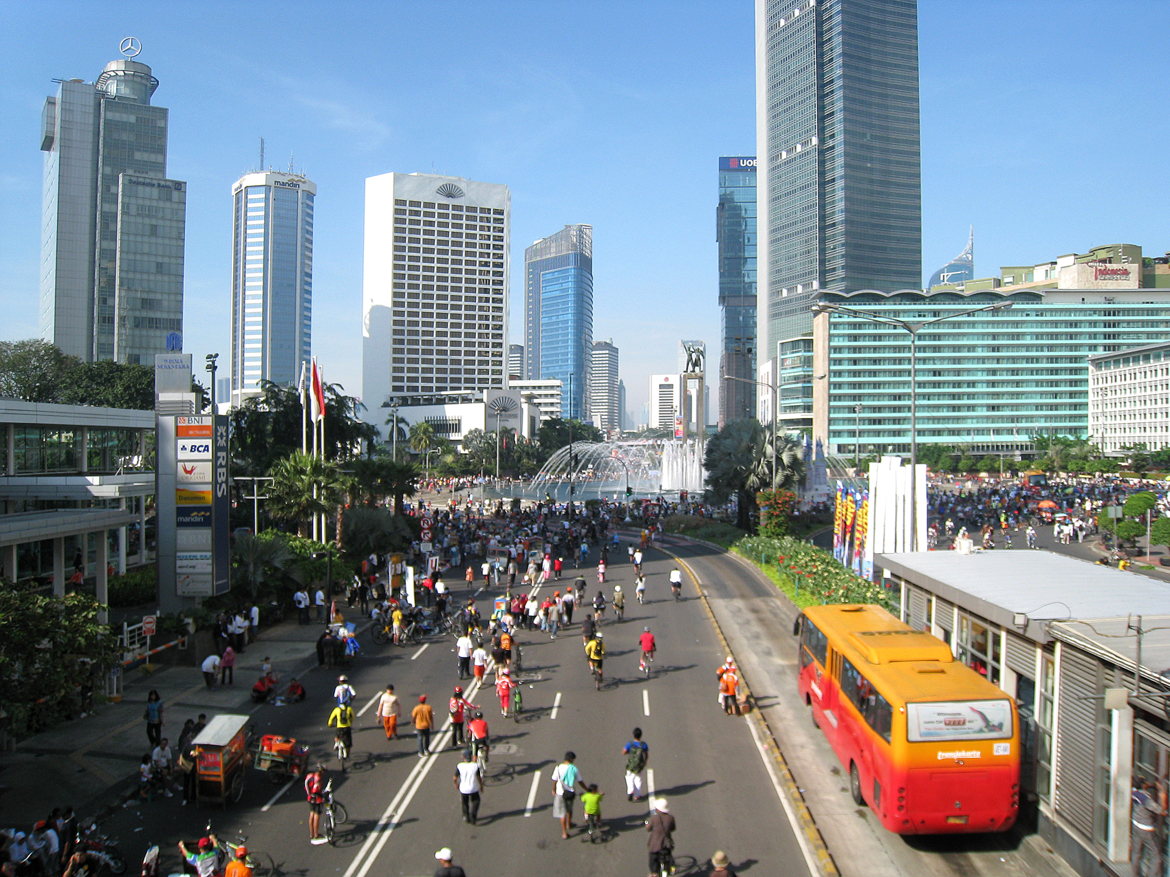 Living Amidst the Endless Waste of Jakarta's Landfills