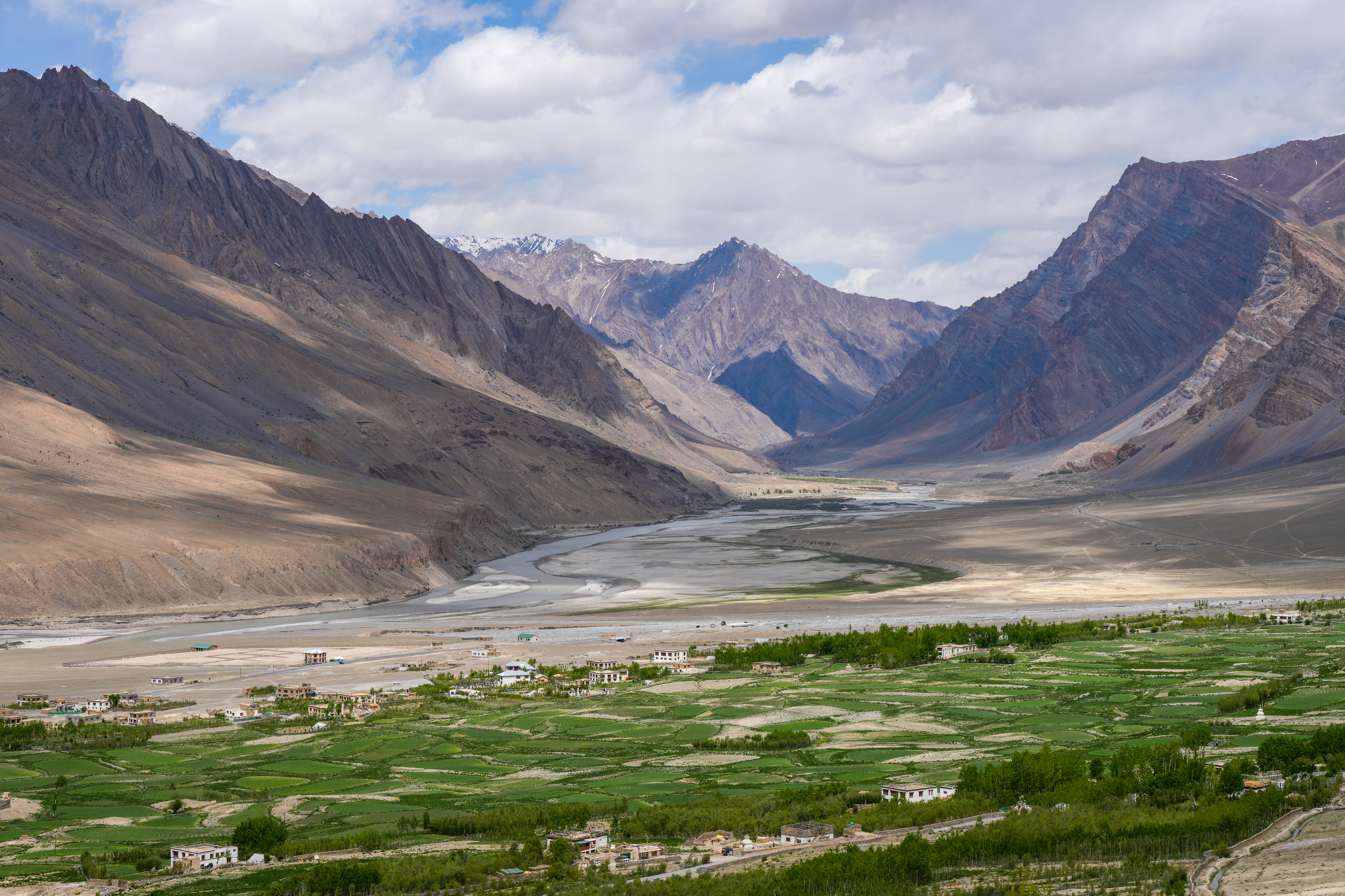 Ladakh's Breakthrough Sparks Fresh Unity Calls in J&K Amid Statehood Stalemate