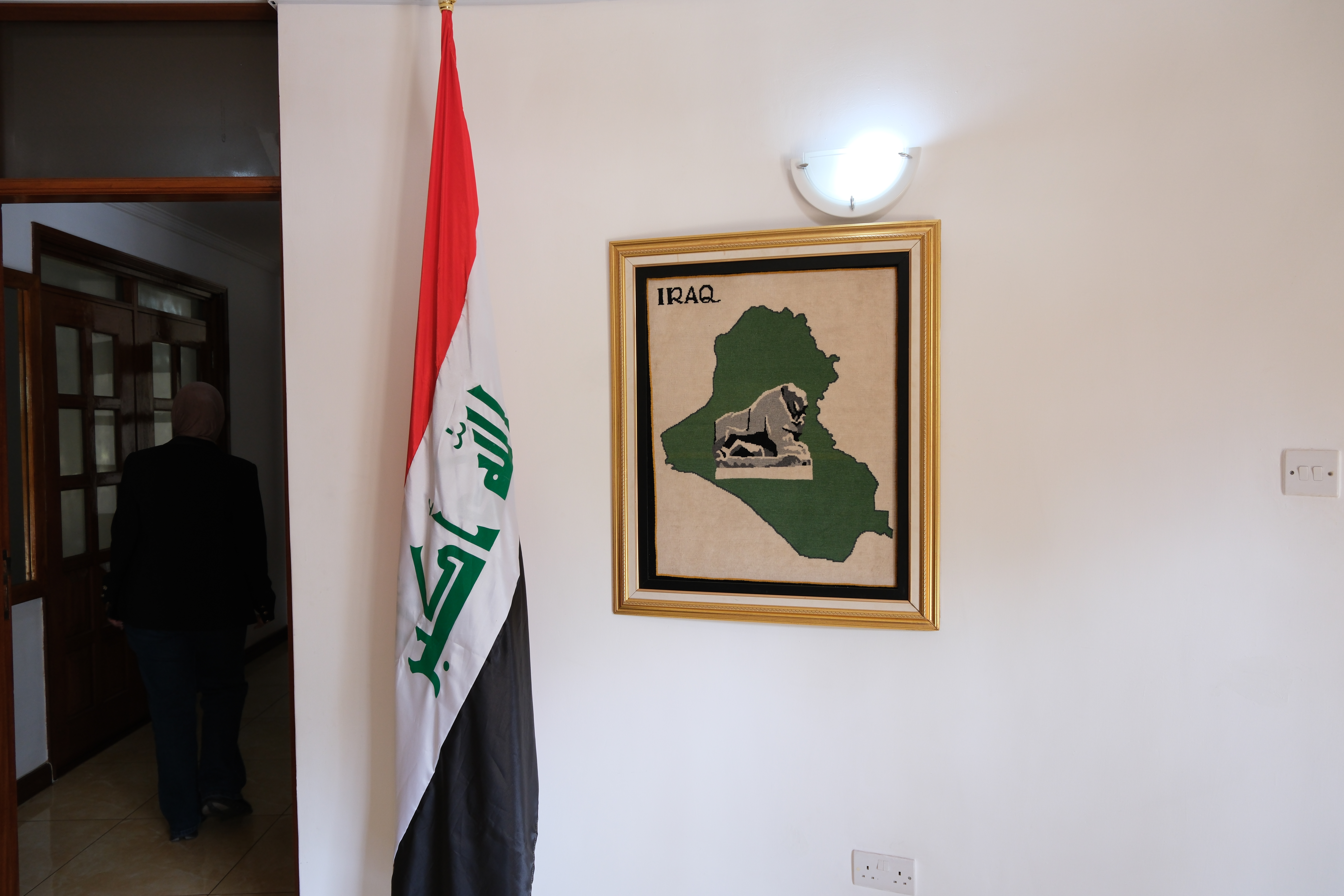 Iraq's Militia Dilemma: Disarmament Pledges and Political Realities