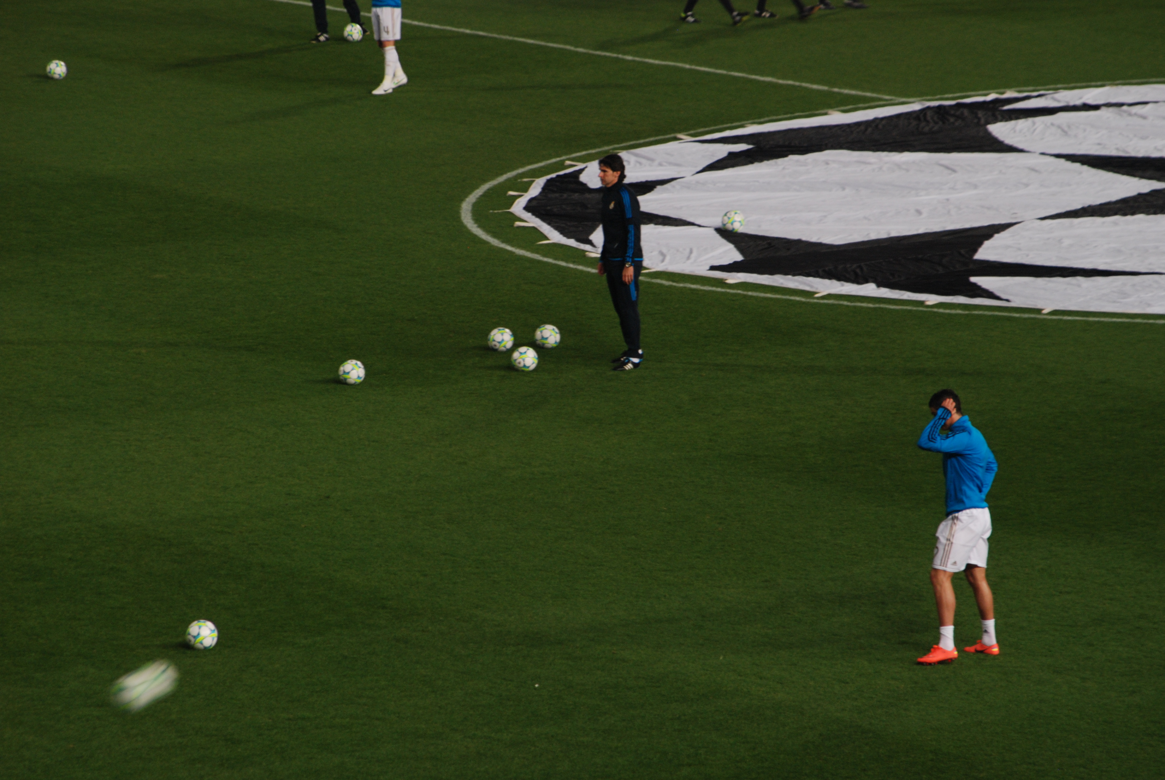 Real Madrid Secure Dutch Defender Dumfries from Inter Milan