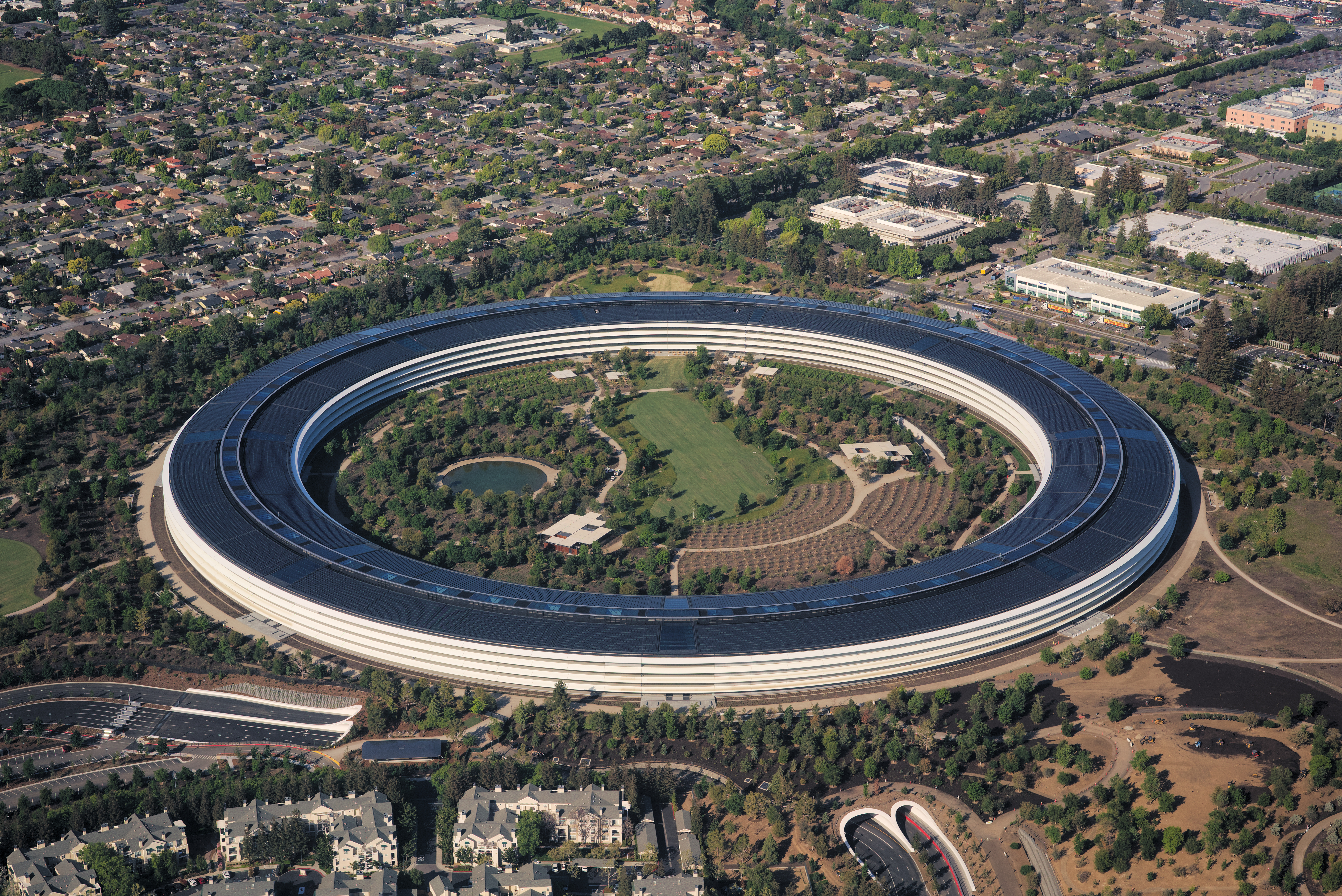 Apple's New CEO Eyes Entertainment Expansion
